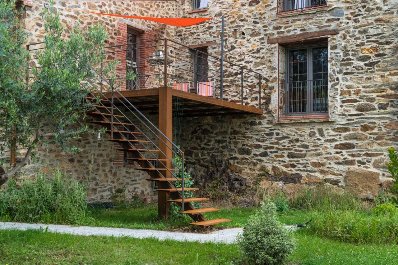 Le Mas Des Colombes Chambres D'Hotes B&B & Spa Oms Esterno foto