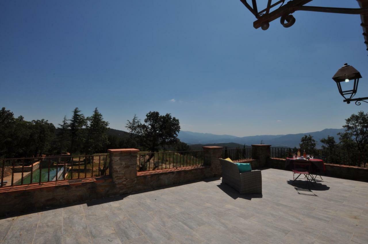 Le Mas Des Colombes Chambres D'Hotes B&B & Spa Oms Esterno foto