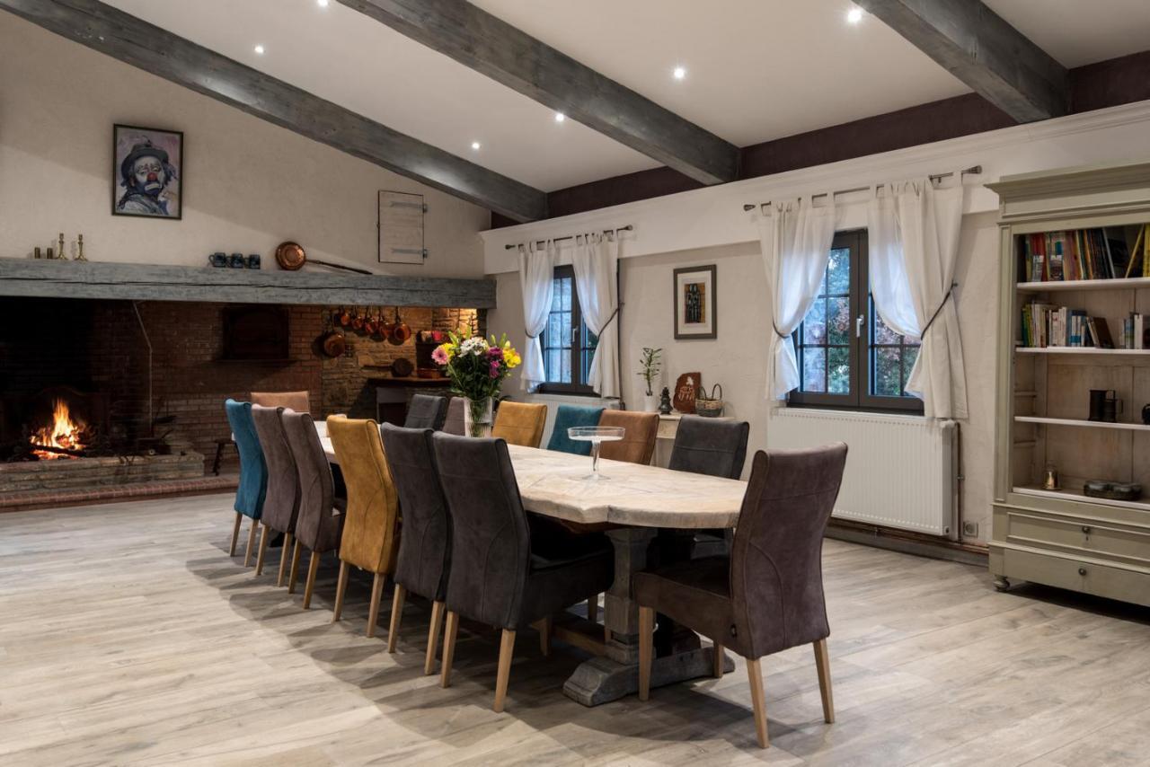 Le Mas Des Colombes Chambres D'Hotes B&B & Spa Oms Esterno foto