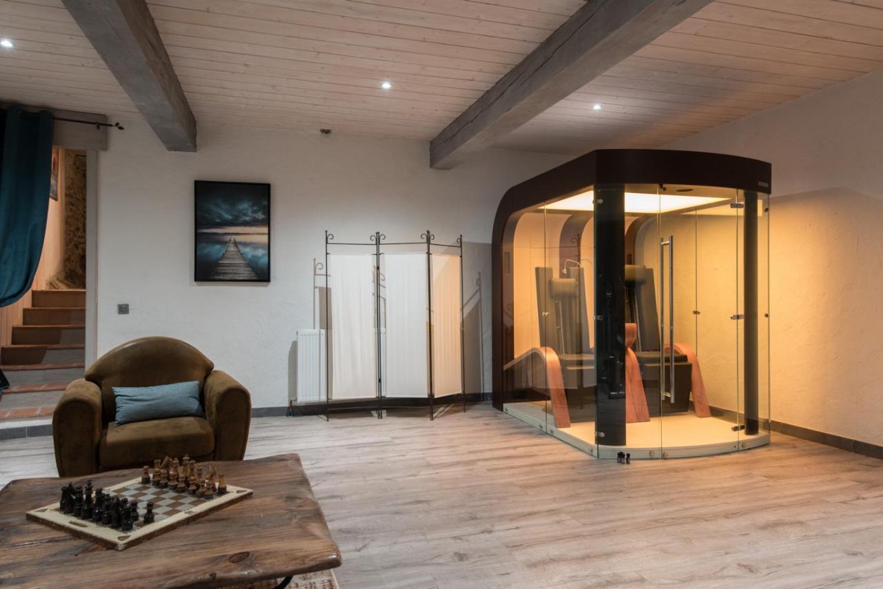 Le Mas Des Colombes Chambres D'Hotes B&B & Spa Oms Esterno foto